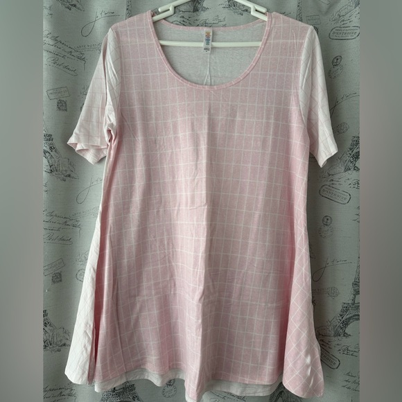 LuLaRoe Perfect T - Picture 1 of 8